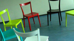 chairs-58475_640